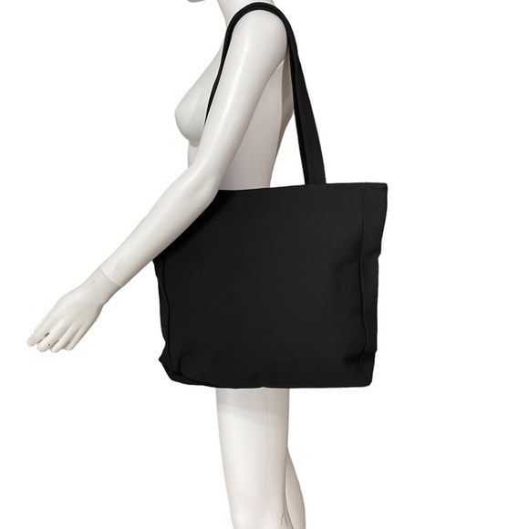 Mexican Oaxaca Black Floral embroidered tote bag
New - Picture 3 of 3